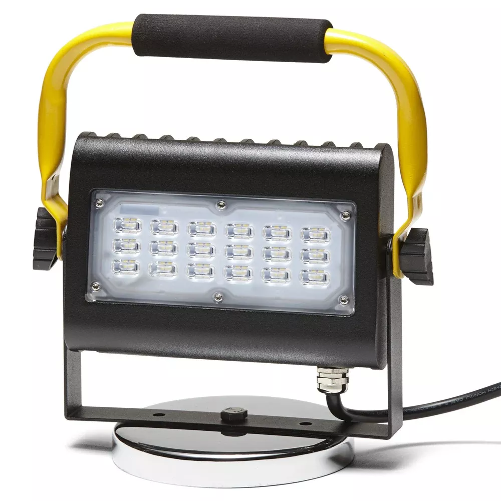Southwire Tools & Equipment PROBUILT Slim Series LED Work Light 30-Watt w/ Magnet 411430